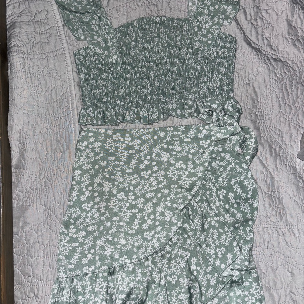 Floral Green and White Smocked 2 Piece